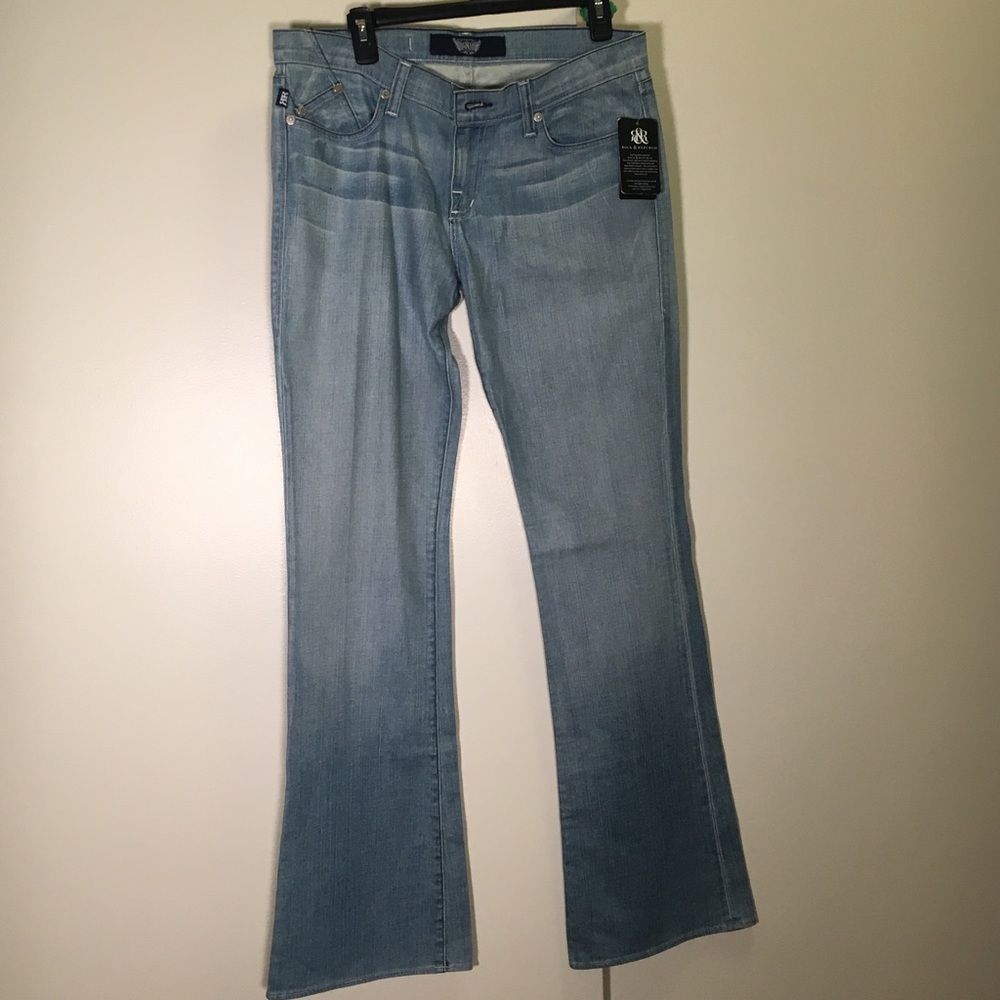 Rock & Republic Light Wash Jean
